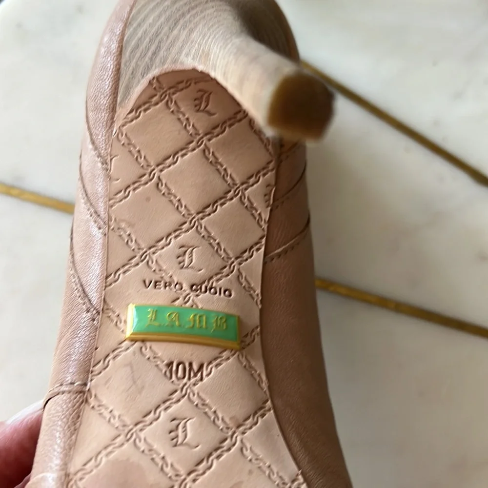 L.A.M.B by Gwen Stefani Leather pums